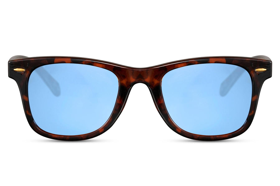 Klassiska solglasögon i brunrött med blå glas