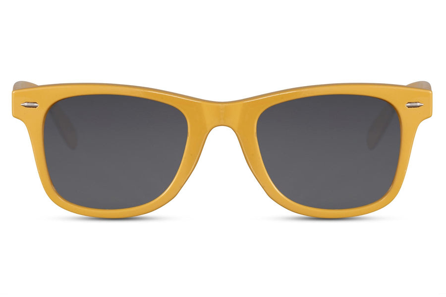 Klassiska solglasögon i gult med svarta glas