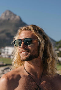 Thumbnail for Aviator solglasögon i svart metall med gröna glas